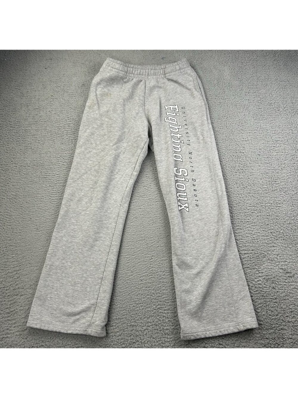 North Dakota Fighting Sioux Medium Sweatpants UND Hockey Gray